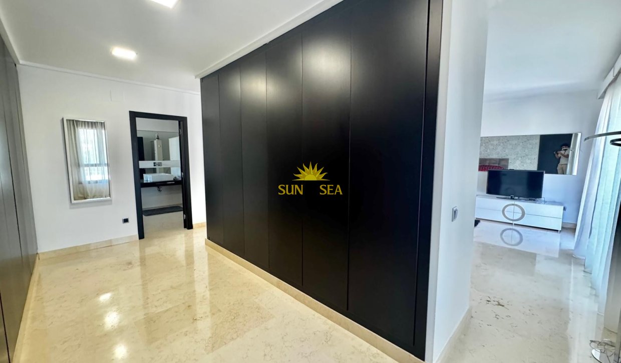 Resale - Villa / Semi detached - Orihuela Costa - Cabo Roig