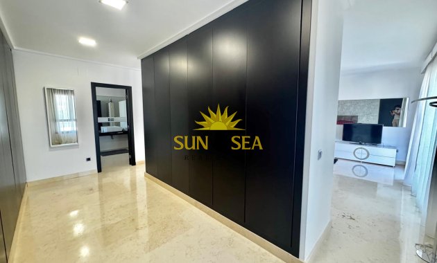 Resale - Villa / Semi detached - Orihuela Costa - Cabo Roig
