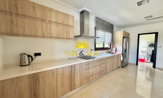 Resale - Villa / Semi detached - Orihuela Costa - Cabo Roig