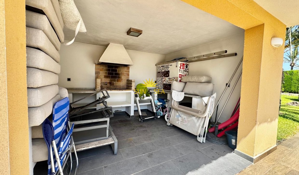 Resale - Villa / Semi detached - Orihuela Costa - Cabo Roig