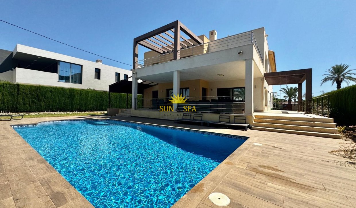 Resale - Villa / Semi detached - Orihuela Costa - Cabo Roig