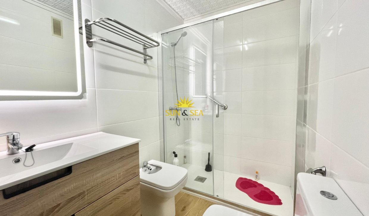 Reventa - Apartamento - Torrevieja - Paseo maritimo