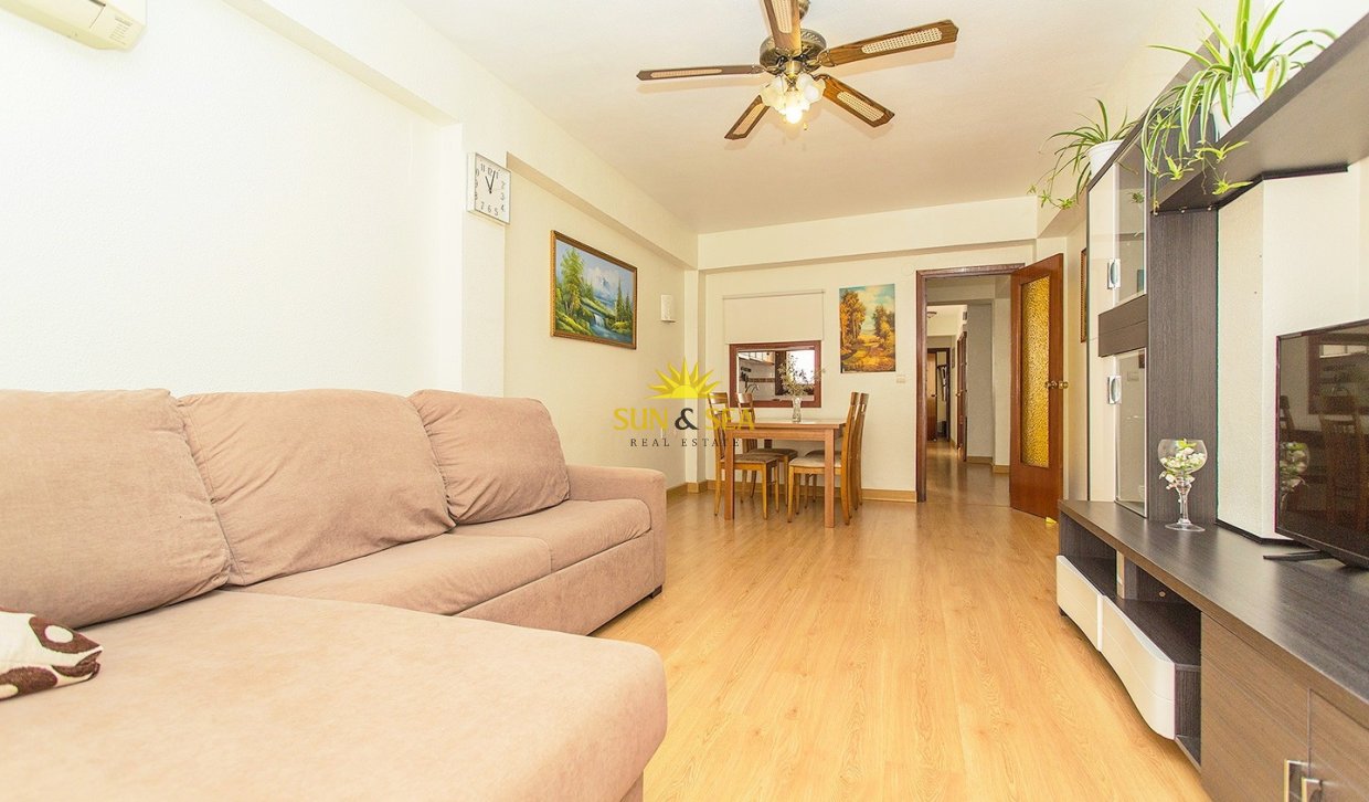 Reventa - Flat - Torrevieja - Playa del cura