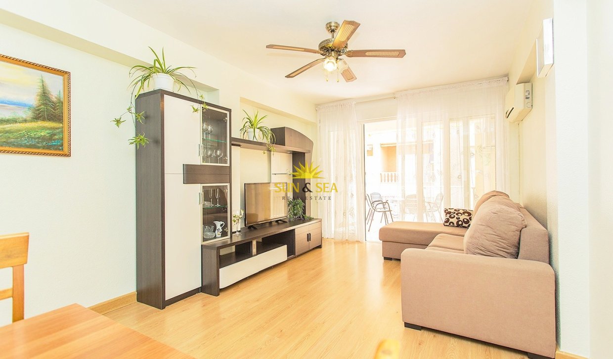 Reventa - Flat - Torrevieja - Playa del cura