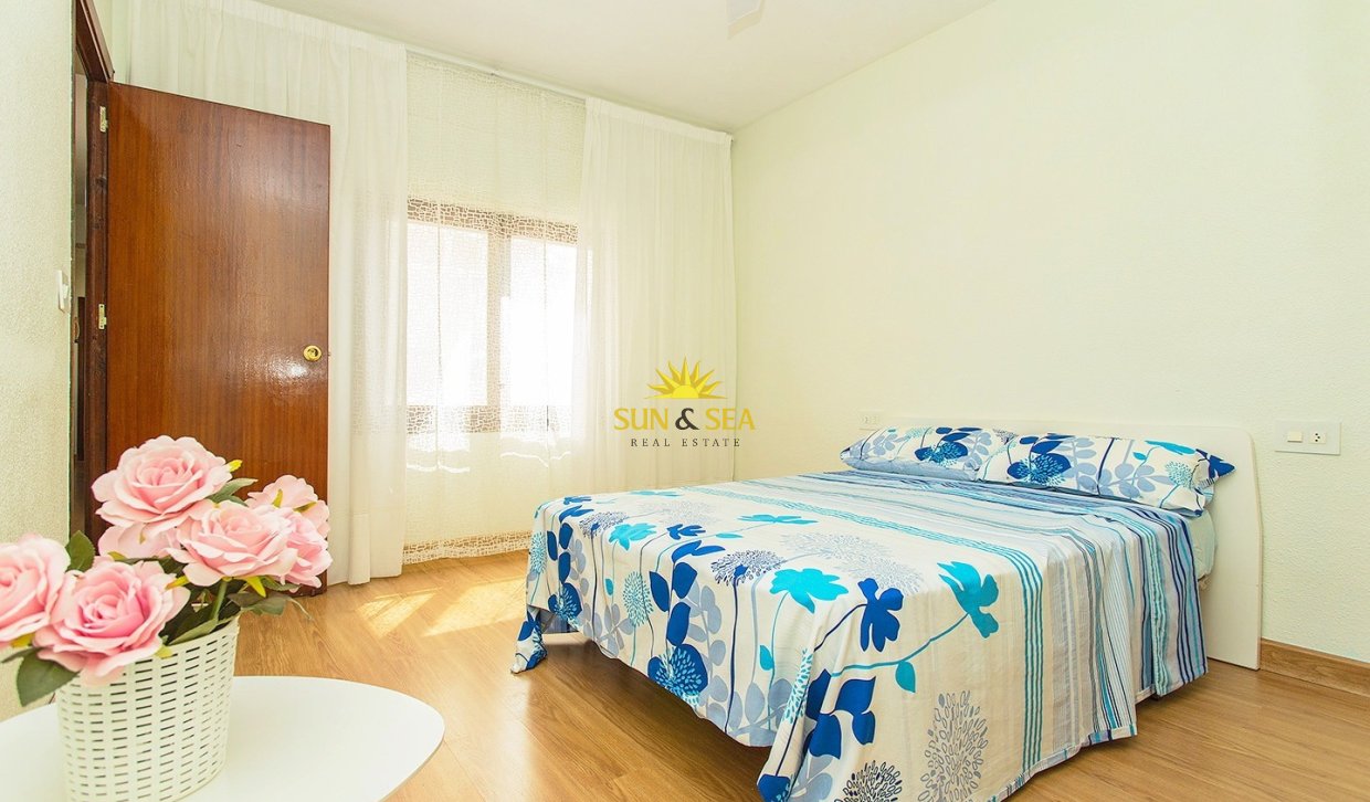 Reventa - Flat - Torrevieja - Playa del cura