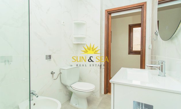 Reventa - Flat - Torrevieja - Playa del cura