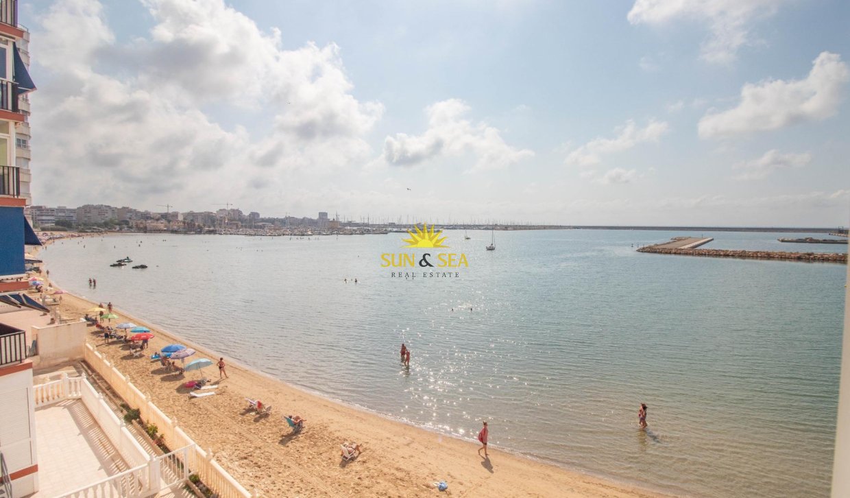 Resale - Apartment - Torrevieja - Acequion