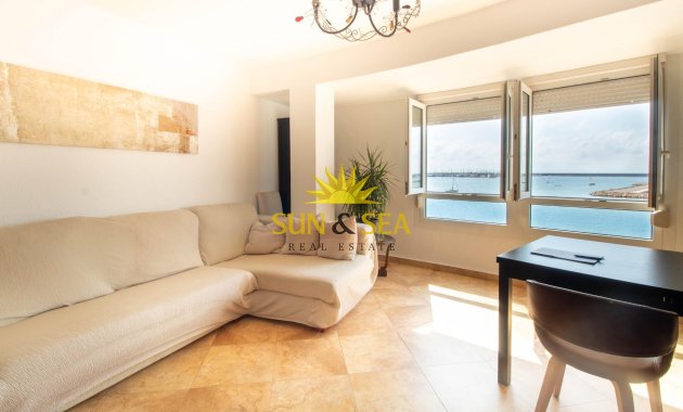Resale - Apartment - Torrevieja - Acequion