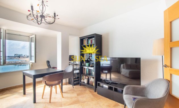 Resale - Apartment - Torrevieja - Acequion