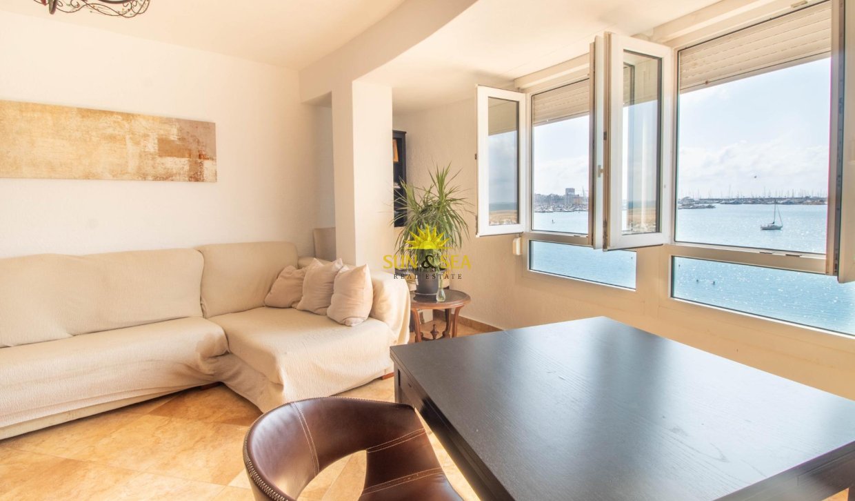 Resale - Apartment - Torrevieja - Acequion