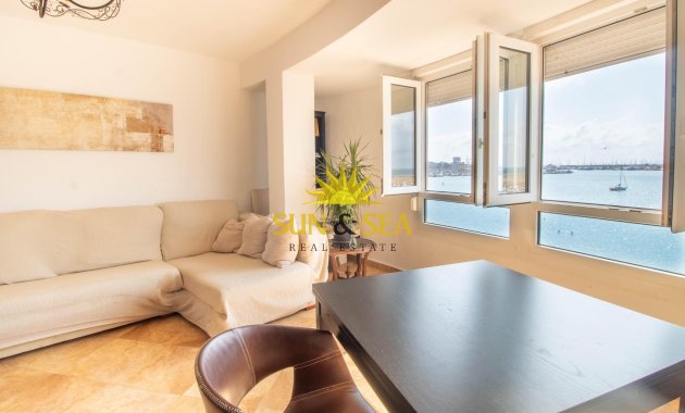 Resale - Apartment - Torrevieja - Acequion