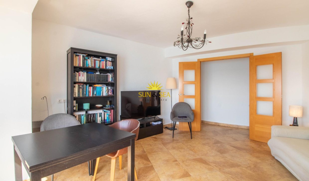 Resale - Apartment - Torrevieja - Acequion