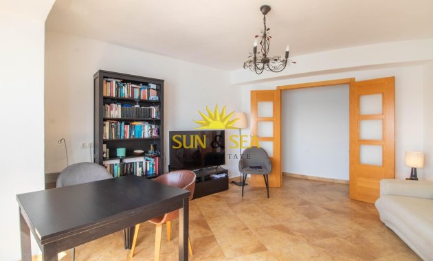Resale - Apartment - Torrevieja - Acequion