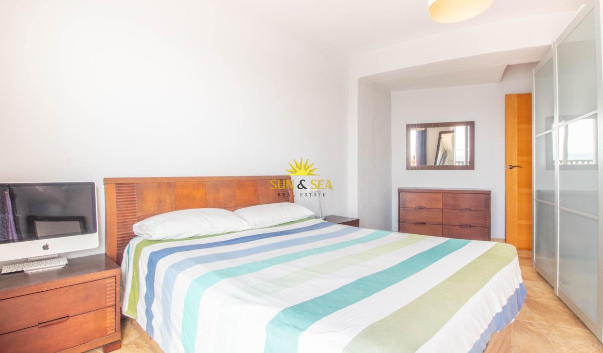 Resale - Apartment - Torrevieja - Acequion