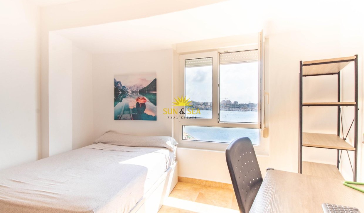 Resale - Apartment - Torrevieja - Acequion