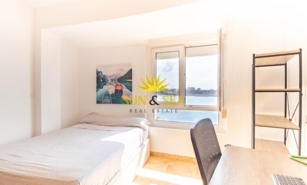 Resale - Apartment - Torrevieja - Acequion