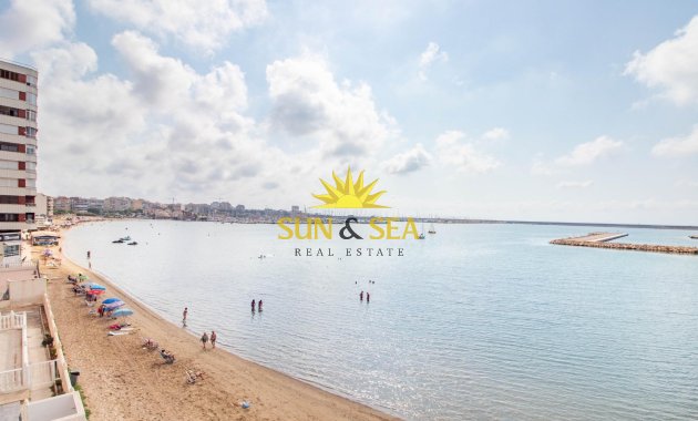 Resale - Apartment - Torrevieja - Acequion