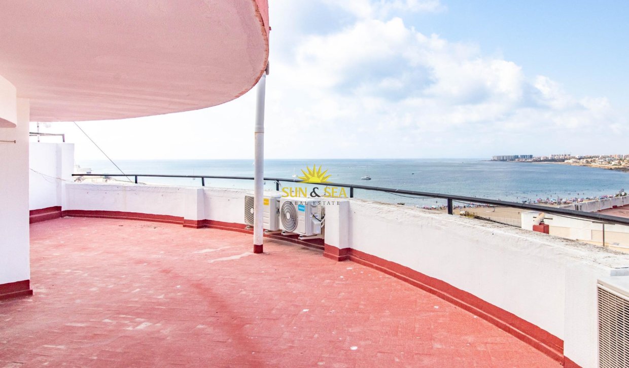 Resale - Apartment - Torrevieja - Acequion