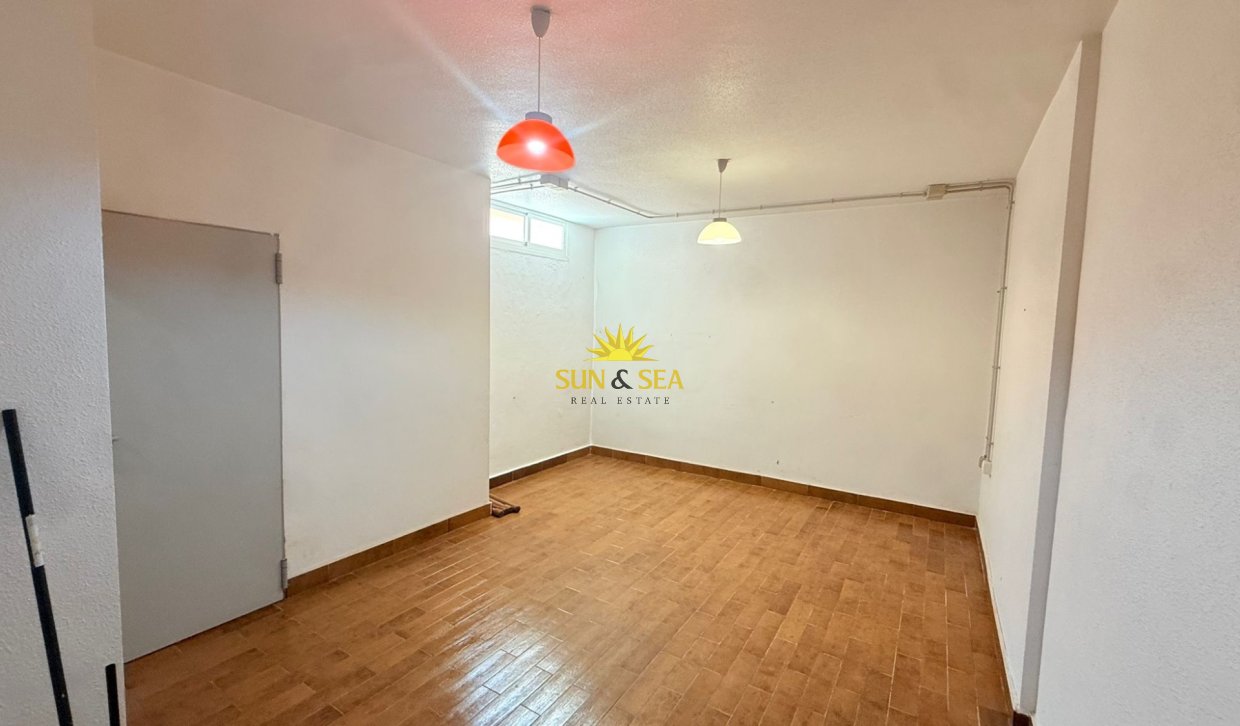 Revente - Ground Floor - El Algar - Al Algar