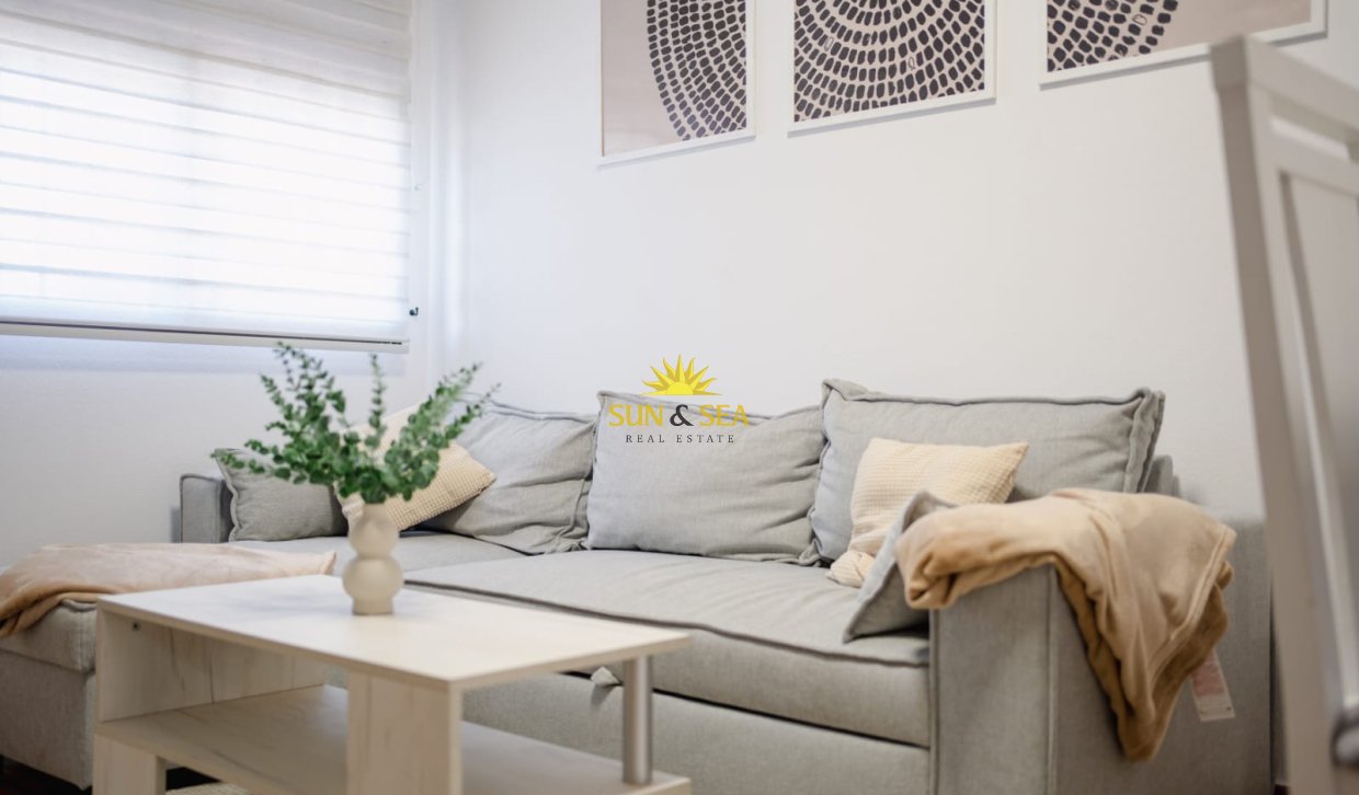Location à long terme - Appartement - Torrevieja - Aguas Nuevas