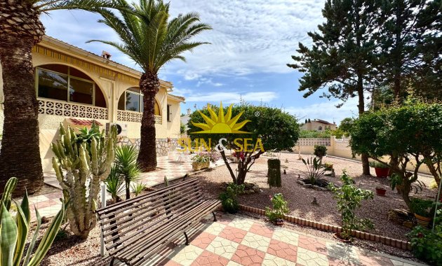 Alquiler a largo plazo - Chalet - Ciudad quesada - Rojales