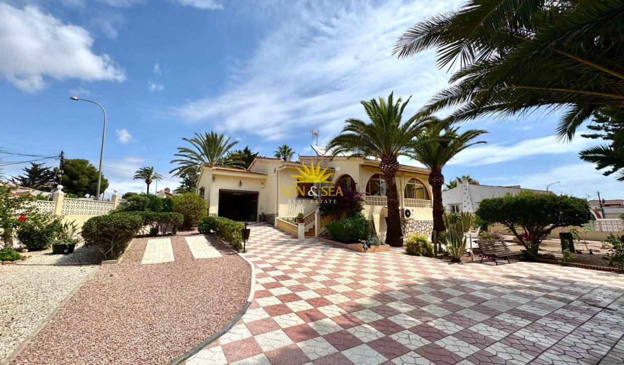 Alquiler a largo plazo - Chalet - Ciudad quesada - Rojales