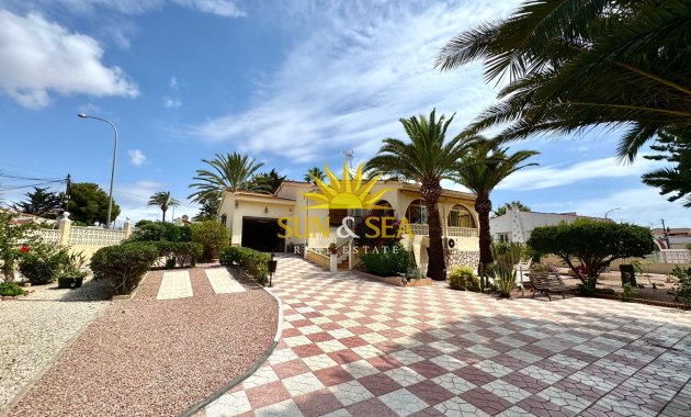 Alquiler a largo plazo - Chalet - Ciudad quesada - Rojales