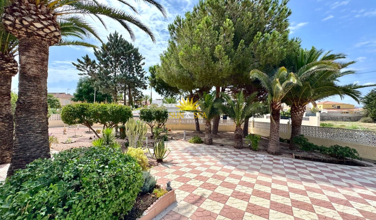 Alquiler a largo plazo - Chalet - Ciudad quesada - Rojales