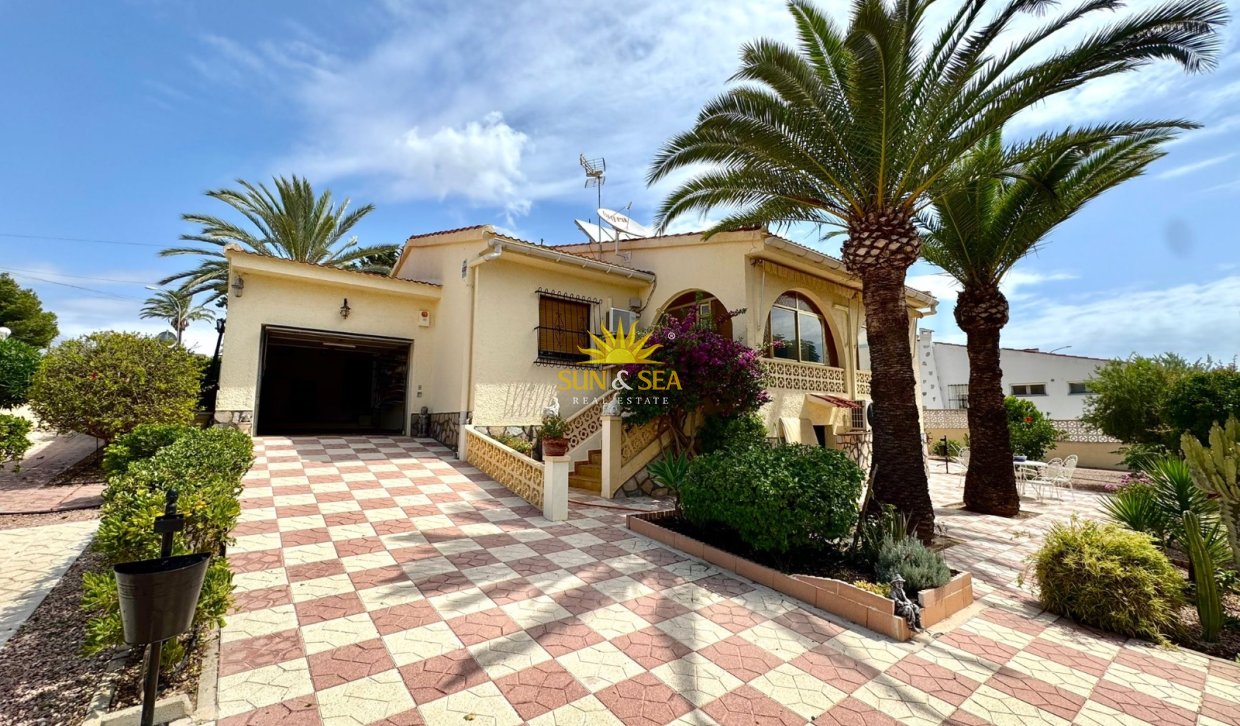 Alquiler a largo plazo - Chalet - Ciudad quesada - Rojales