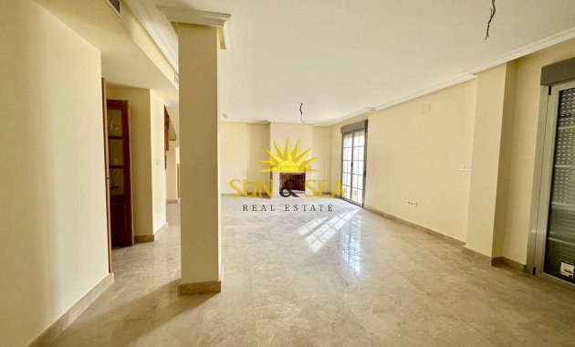 Long Term Rental - Penthouse - Torrevieja - Centro