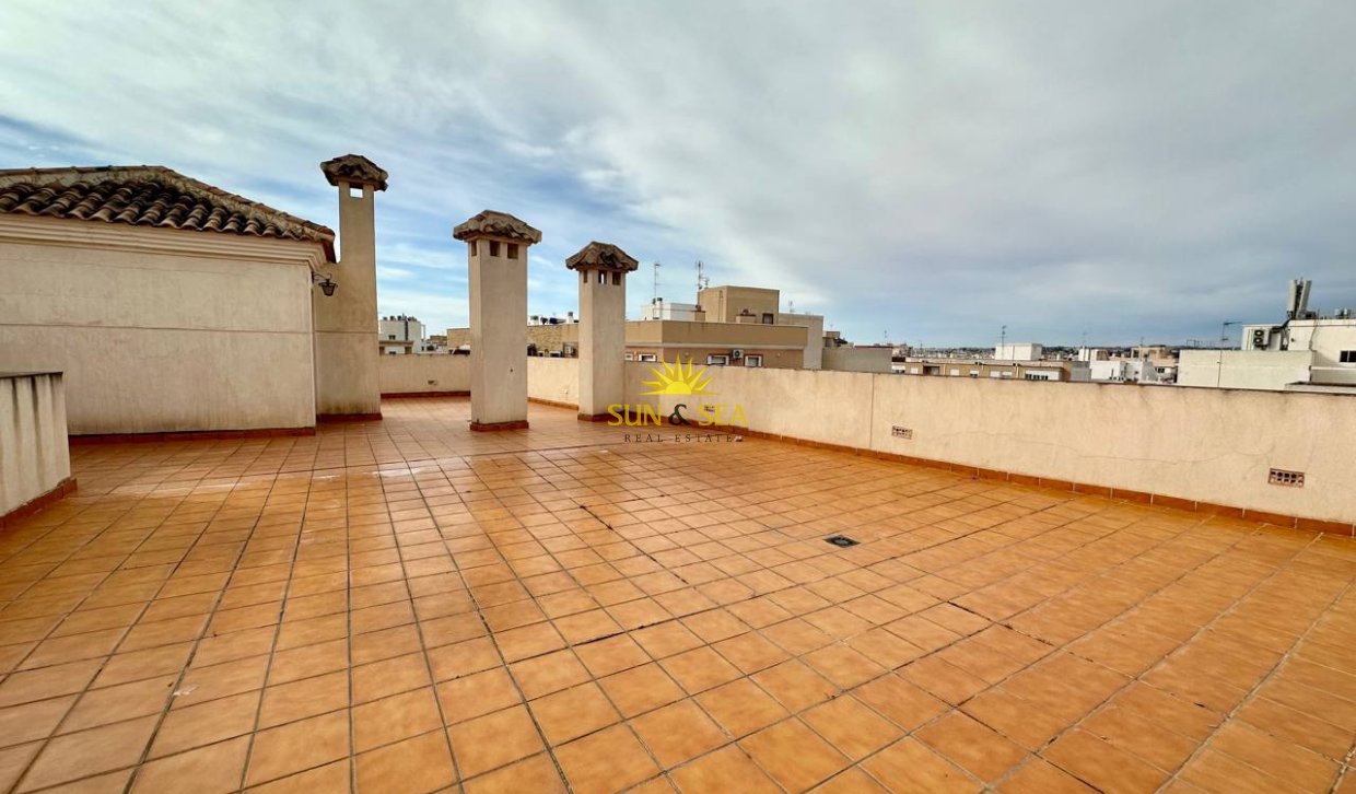 Long Term Rental - Penthouse - Torrevieja - Centro