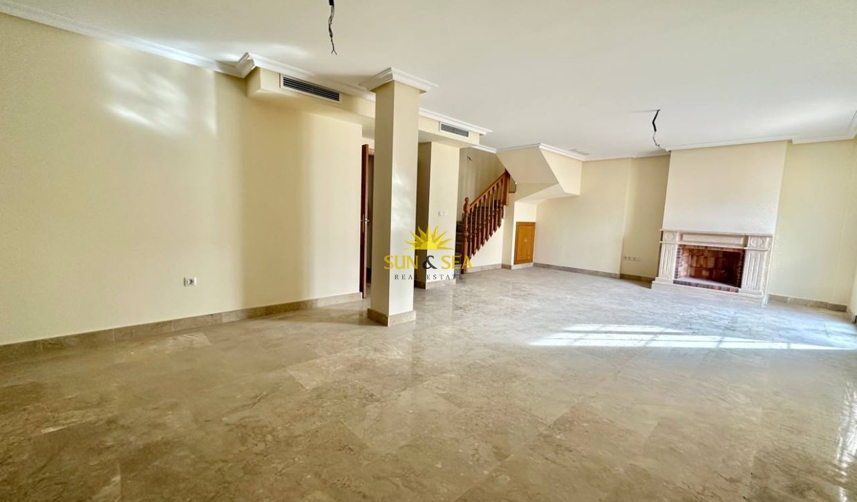 Long Term Rental - Penthouse - Torrevieja - Centro