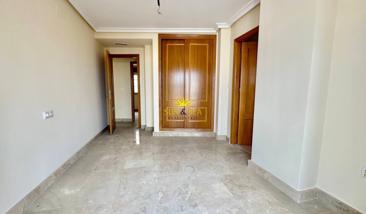 Long Term Rental - Penthouse - Torrevieja - Centro