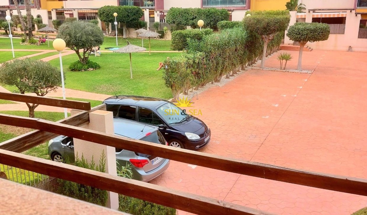 Alquiler a largo plazo - Apartamento - Orihuela Costa