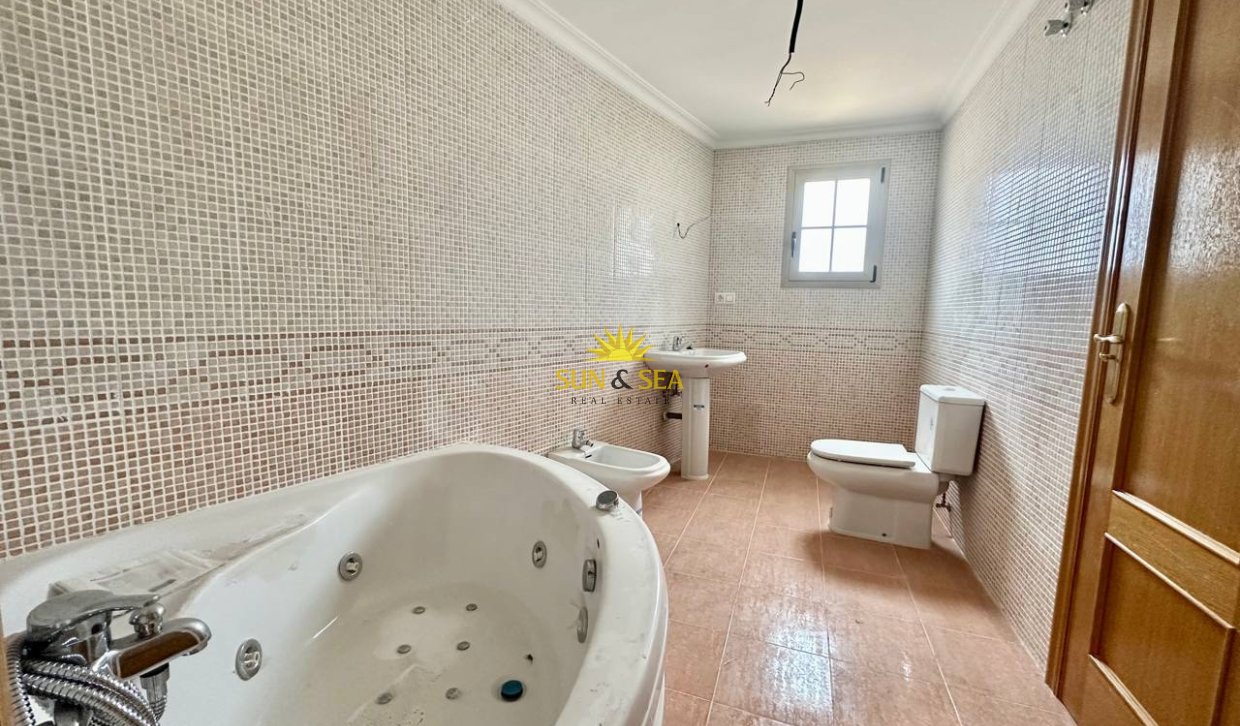 Long Term Rental - Penthouse - Torrevieja - Centro
