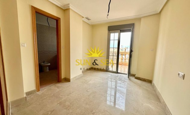 Long Term Rental - Penthouse - Torrevieja - Centro