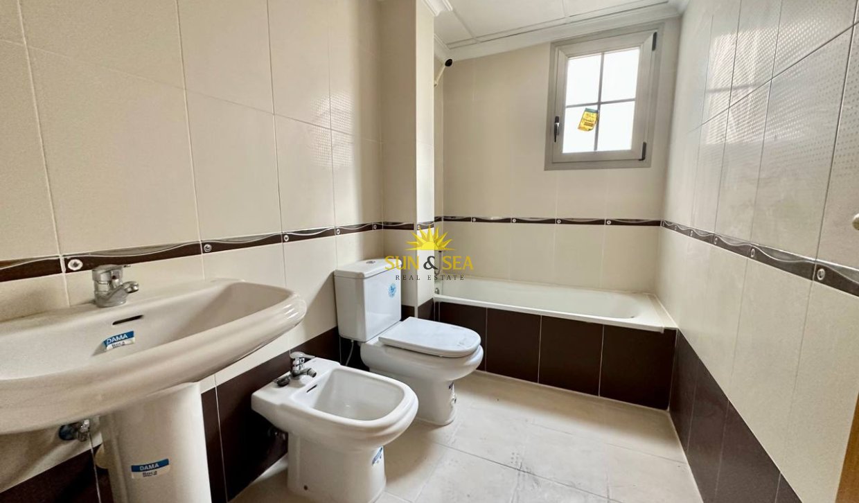 Long Term Rental - Penthouse - Torrevieja - Centro