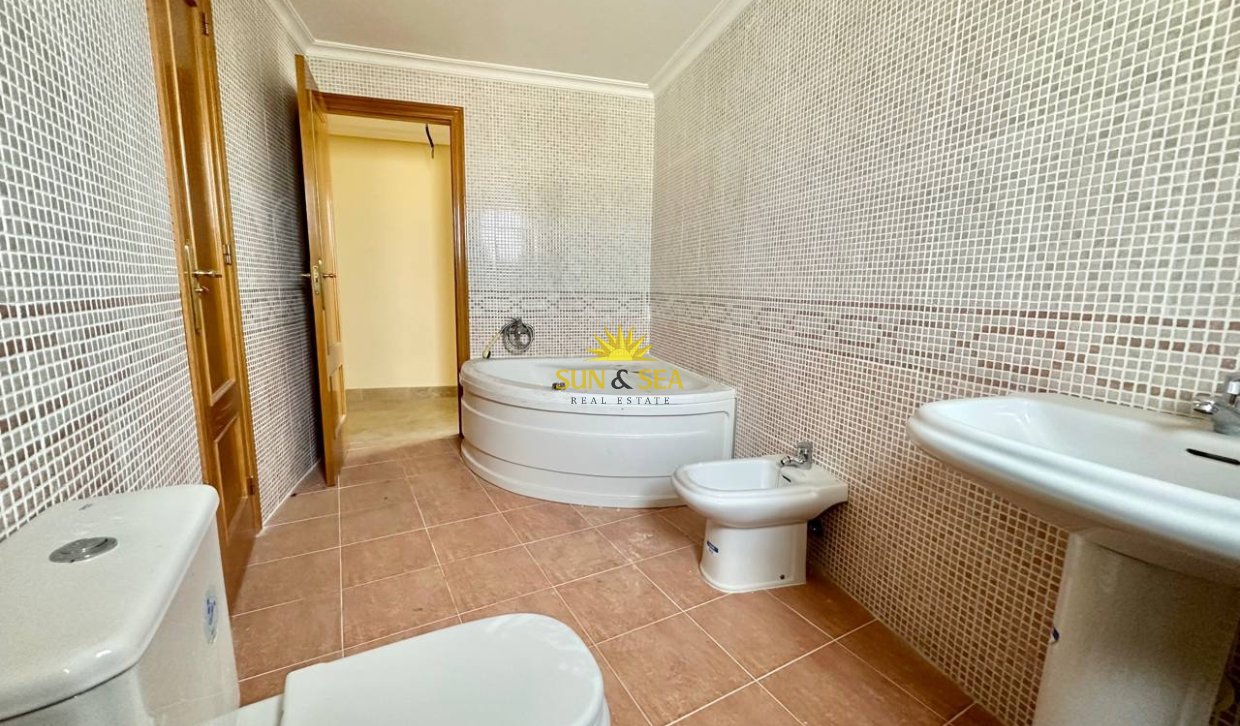 Long Term Rental - Penthouse - Torrevieja - Centro