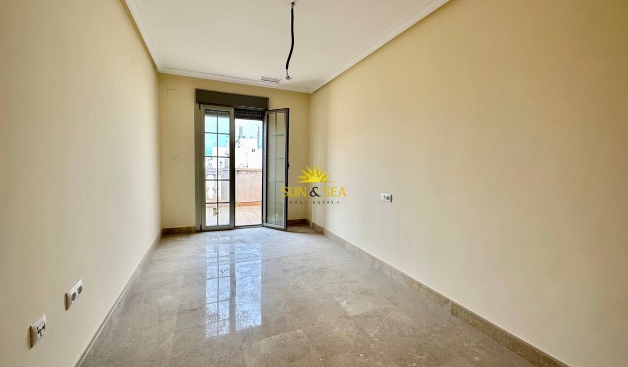 Long Term Rental - Penthouse - Torrevieja - Centro