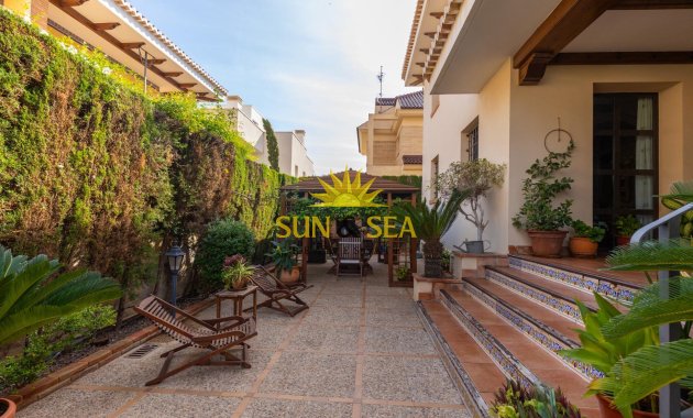 Resale - Villa - Torrevieja - La veleta