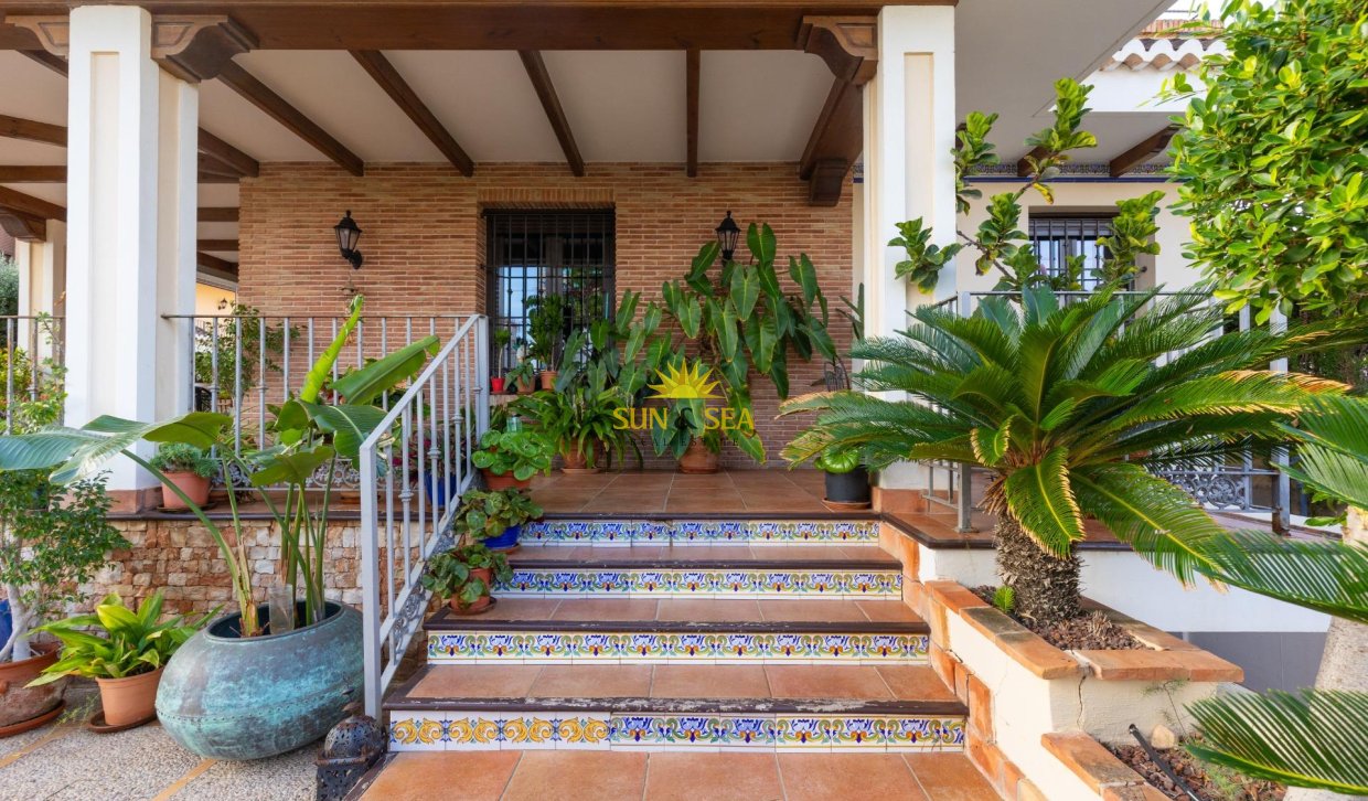 Resale - Villa - Torrevieja - La veleta