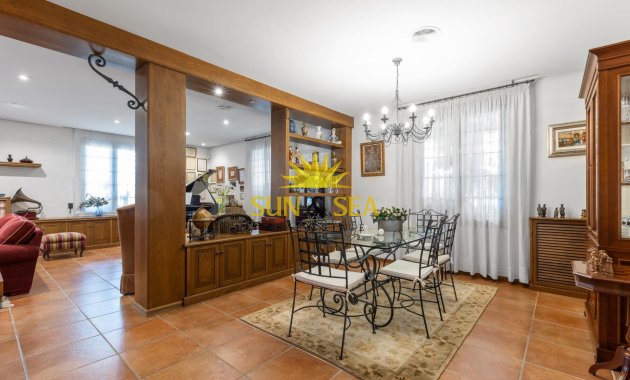Resale - Villa - Torrevieja - La veleta