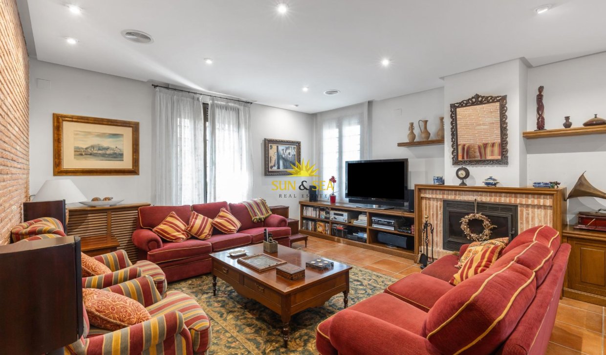 Resale - Villa - Torrevieja - La veleta