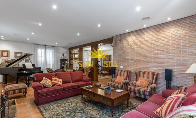 Resale - Villa - Torrevieja - La veleta