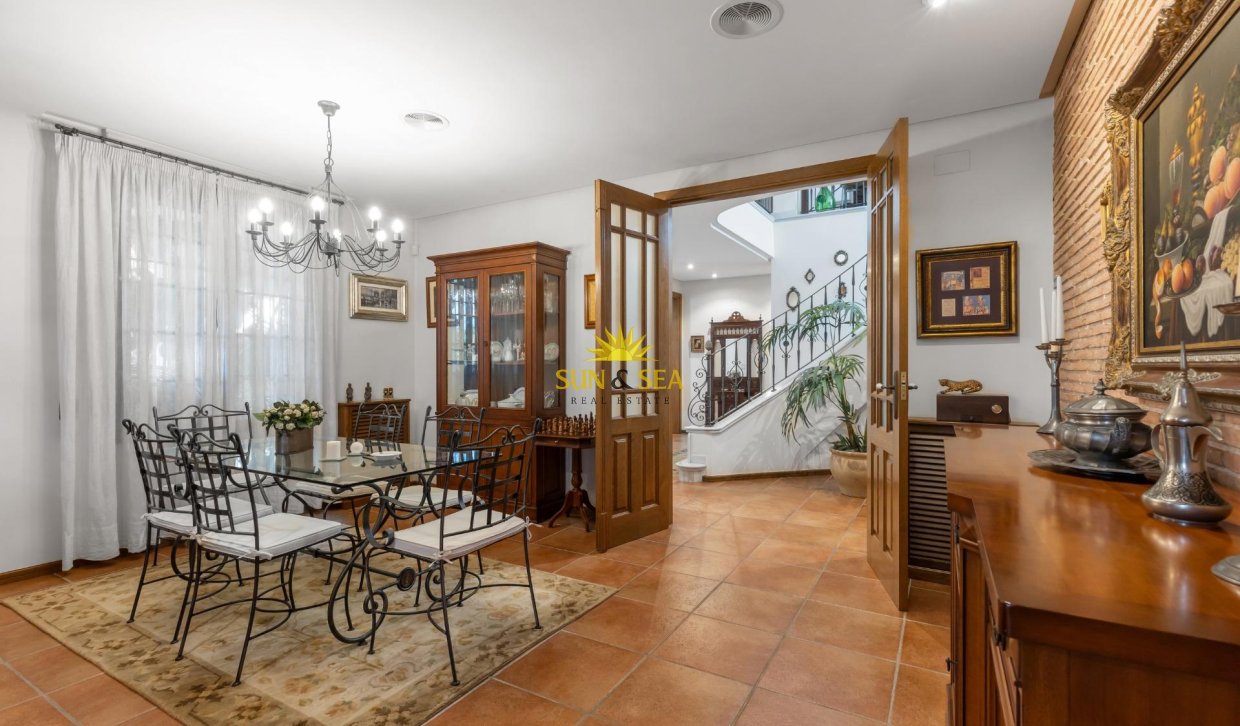 Resale - Villa - Torrevieja - La veleta