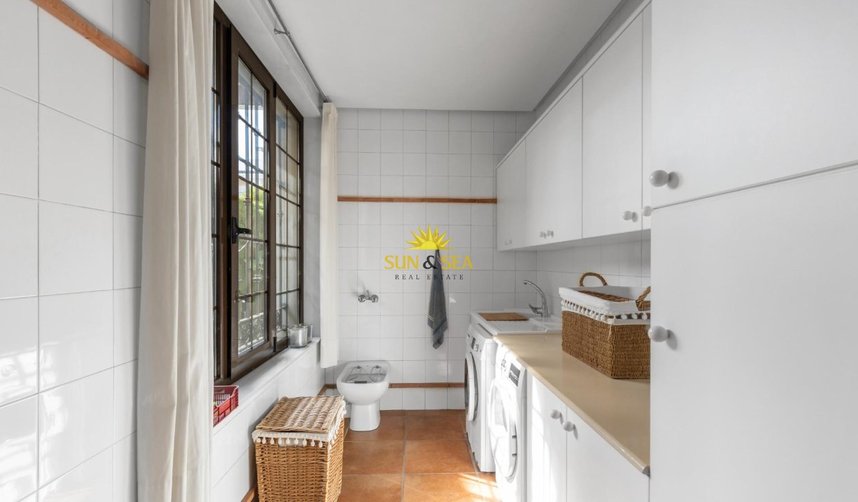 Resale - Villa - Torrevieja - La veleta