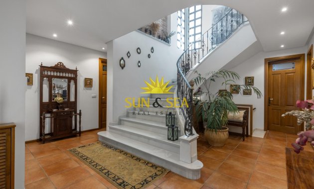 Resale - Villa - Torrevieja - La veleta