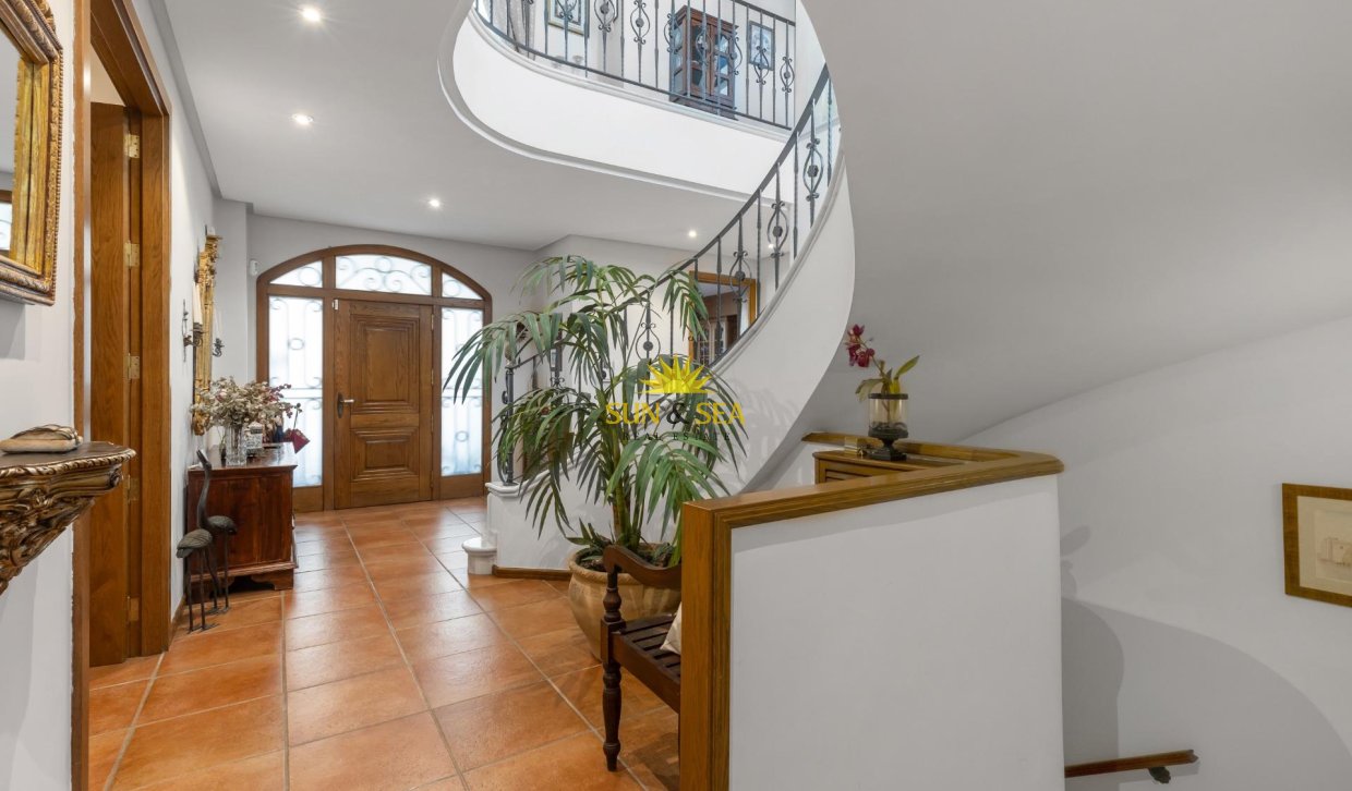 Resale - Villa - Torrevieja - La veleta