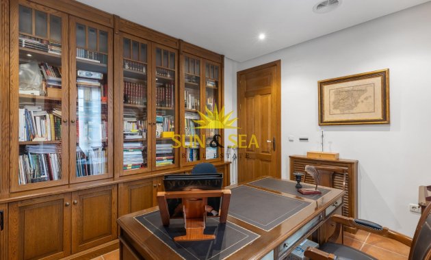 Resale - Villa - Torrevieja - La veleta