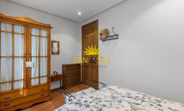 Resale - Villa - Torrevieja - La veleta